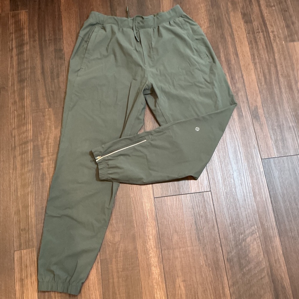 Lululemon Surge Jogger Olive Green Running Training Pants M Reflective Cuffs